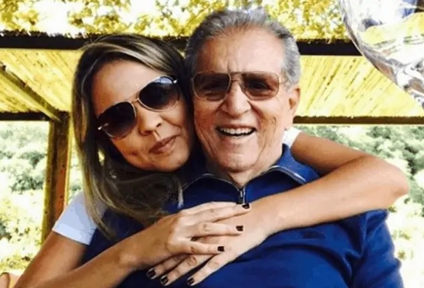 Carlos Alberto de Nóbrega e esposa são internados após testar positivo para Covid-19