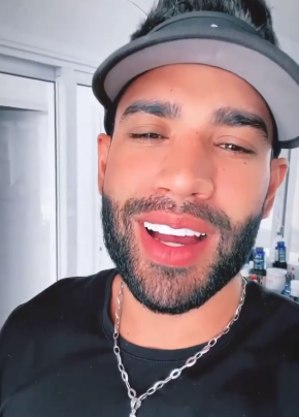 Gusttavo Lima brinca ao dizer que está sem dinheiro e fãs reagem