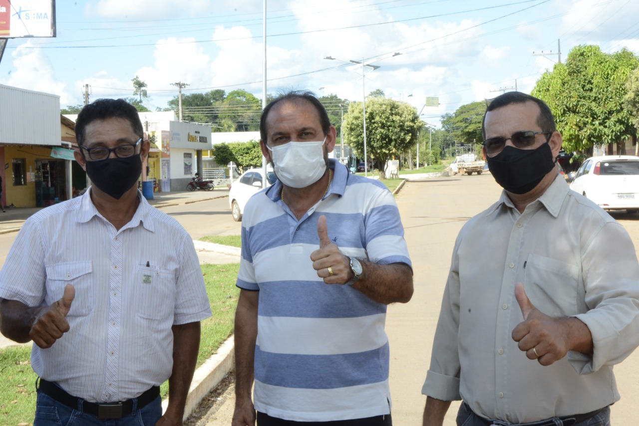 Recepcionado por vereadores, Deputado Laerte Gomes fala de recursos já destinados e de recursos que virão para atender pedidos de vereadores