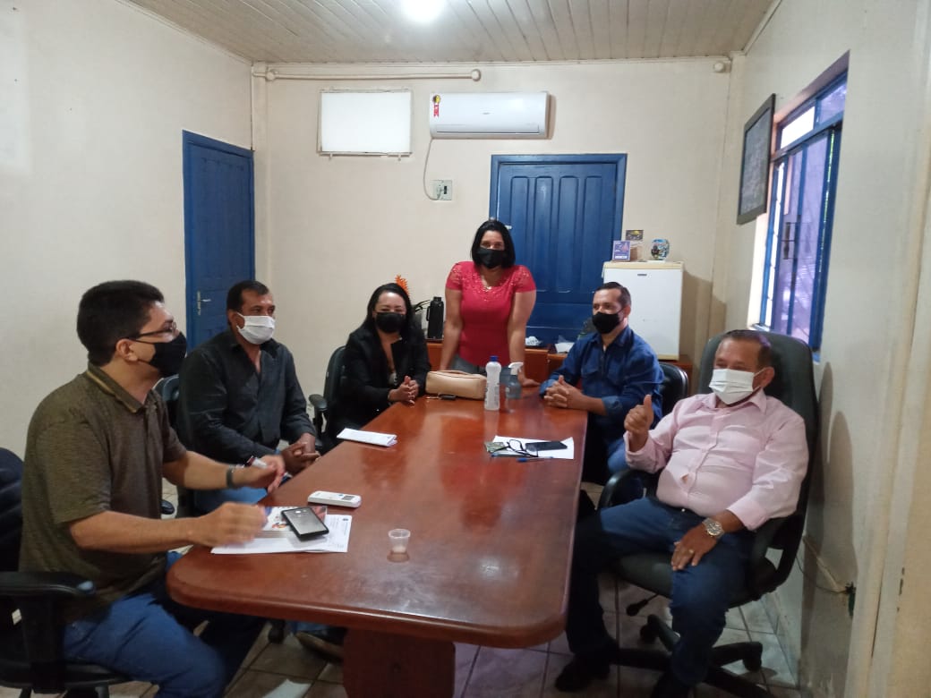 CACAULÂNDIA: Após reunião e cobrança de vereadores e representantes do magistério, prefeitura pagará piso salarial aos professores a partir deste mês