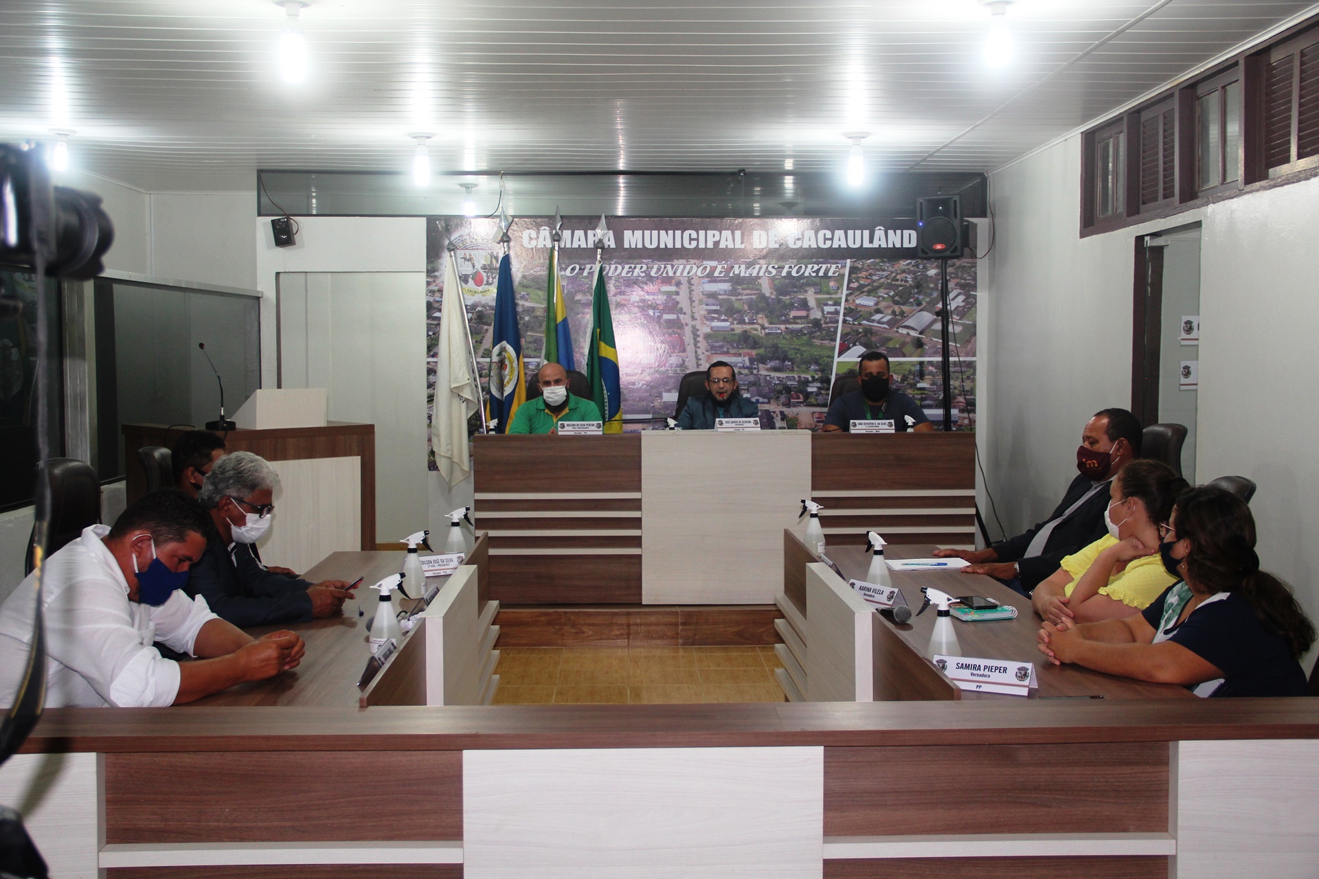 Câmara realiza Sessão Solene para entrega de Moção de Aplausos aos servidores da educação pelos relevantes serviços prestados à sociedade no período de pandemia de Covid-19